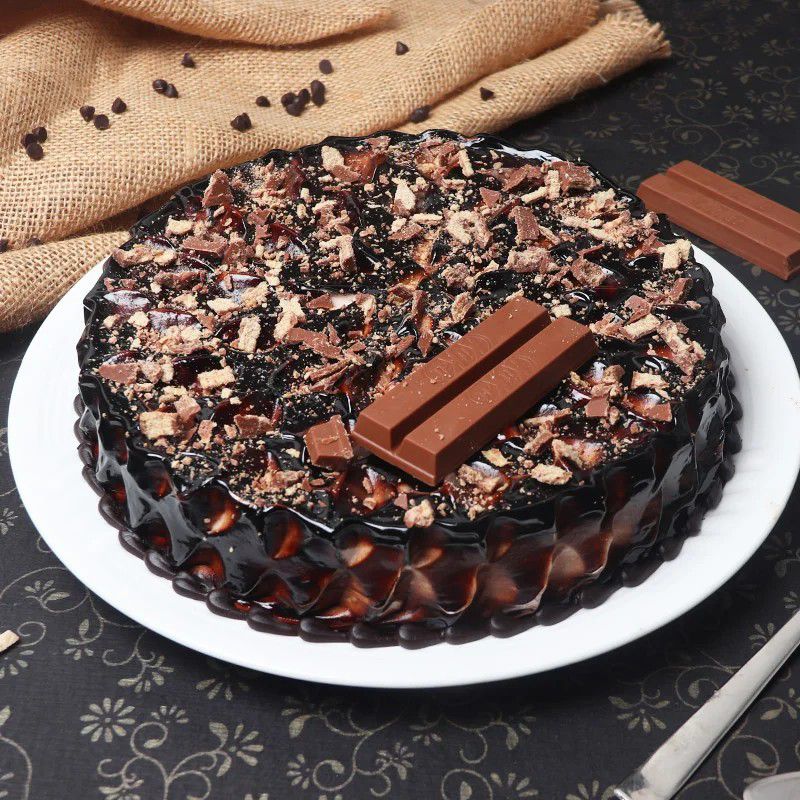 Kit Kat Cake